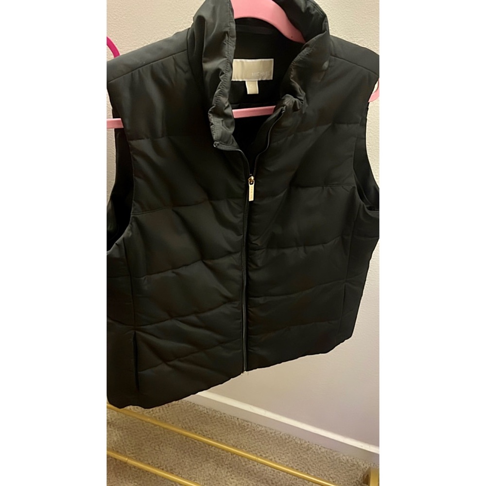 ❄️💖 Valentine’s Winter Special: Michael Kors Black Vest 💖❄️